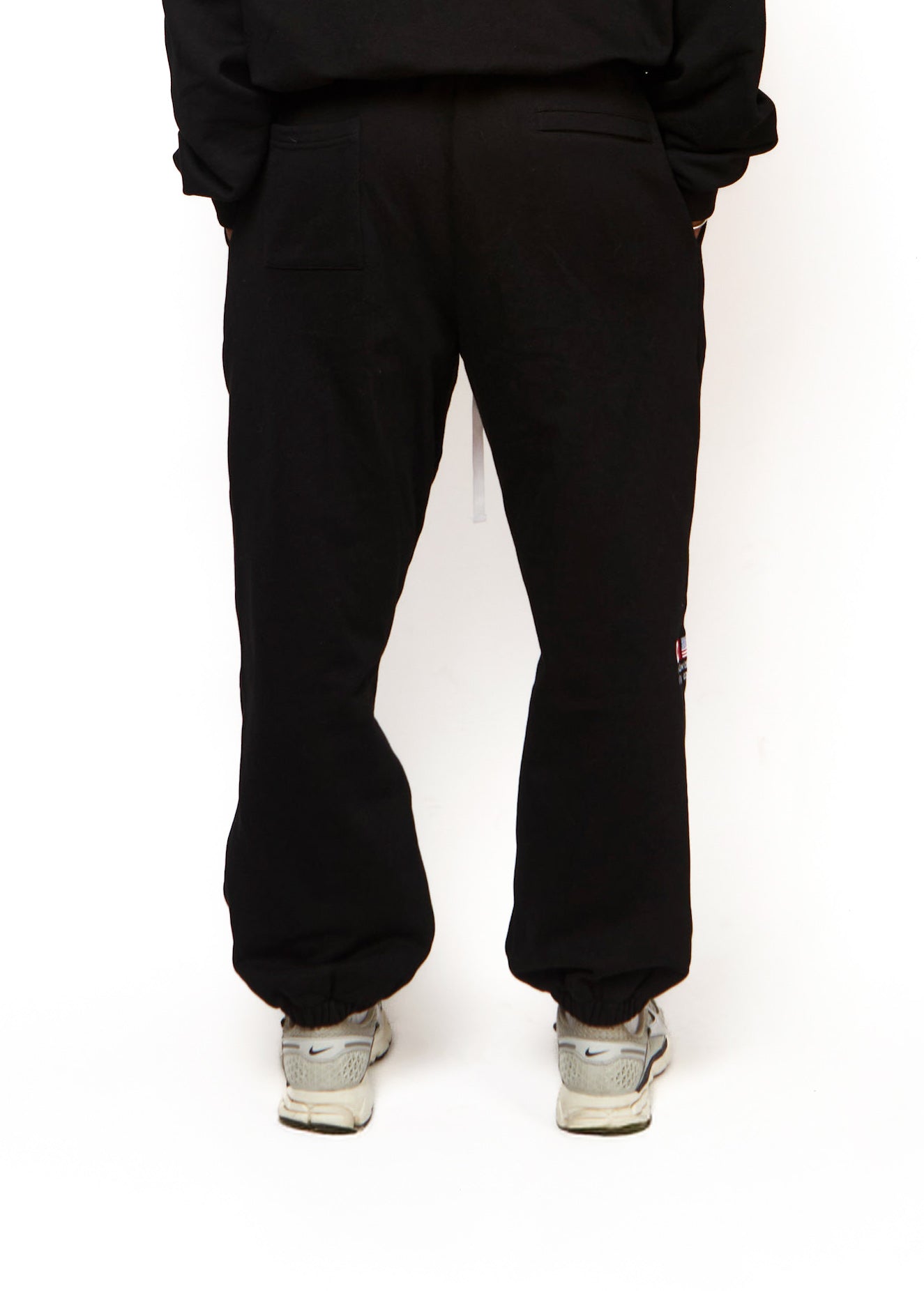 Essential relaxed sweatpants