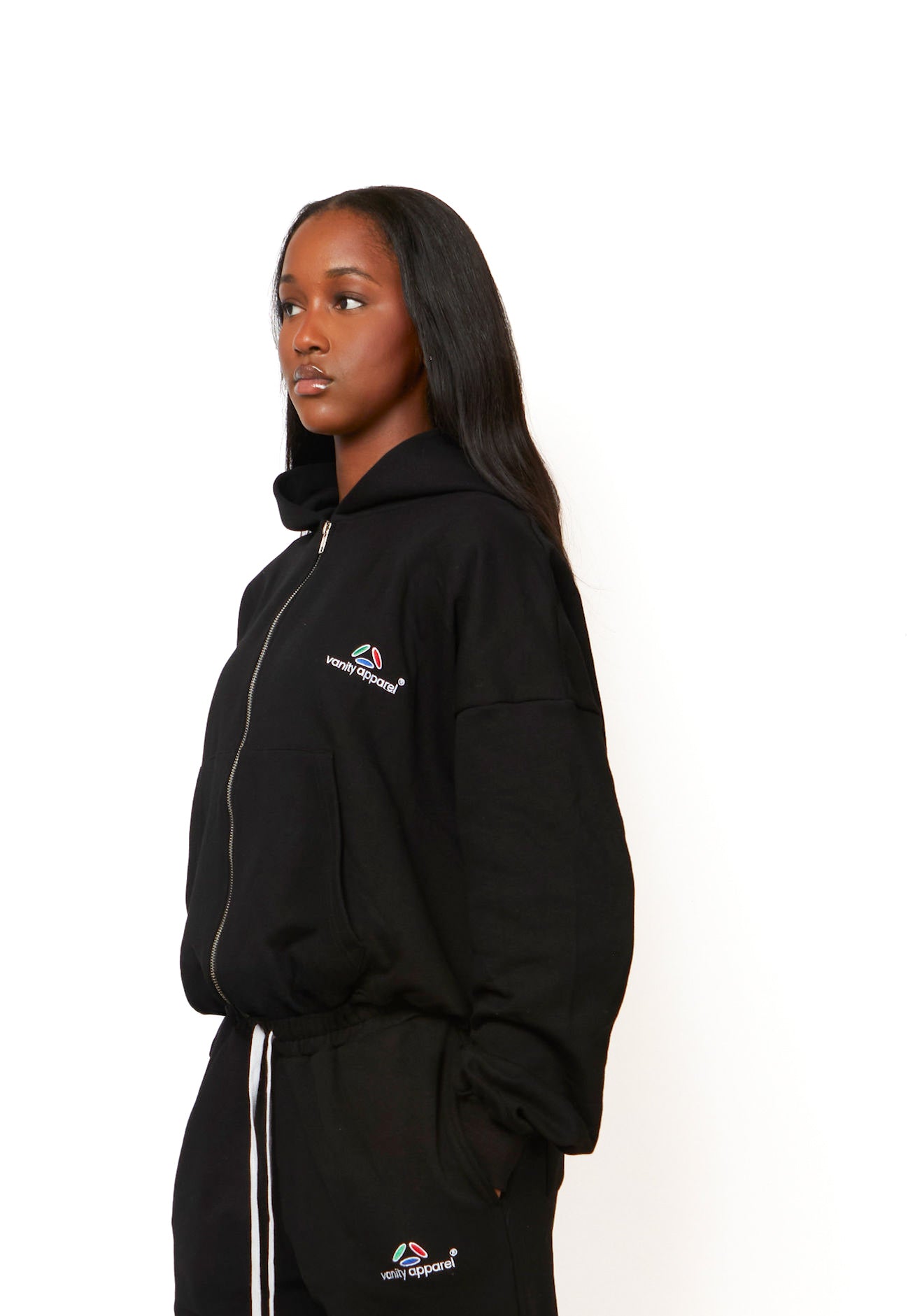 Essential black zipper (with flags)