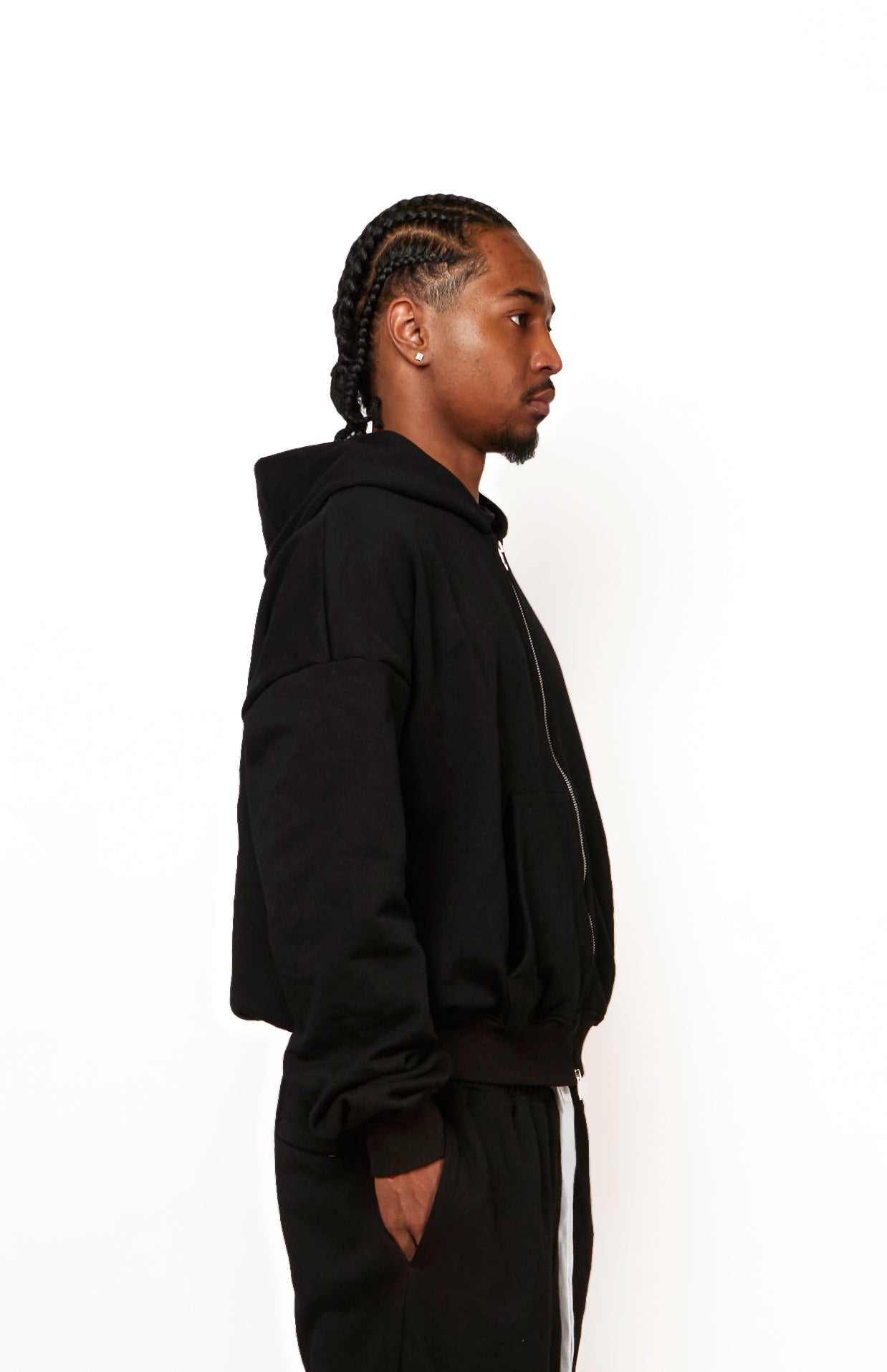 Essential black zipper (no flags)